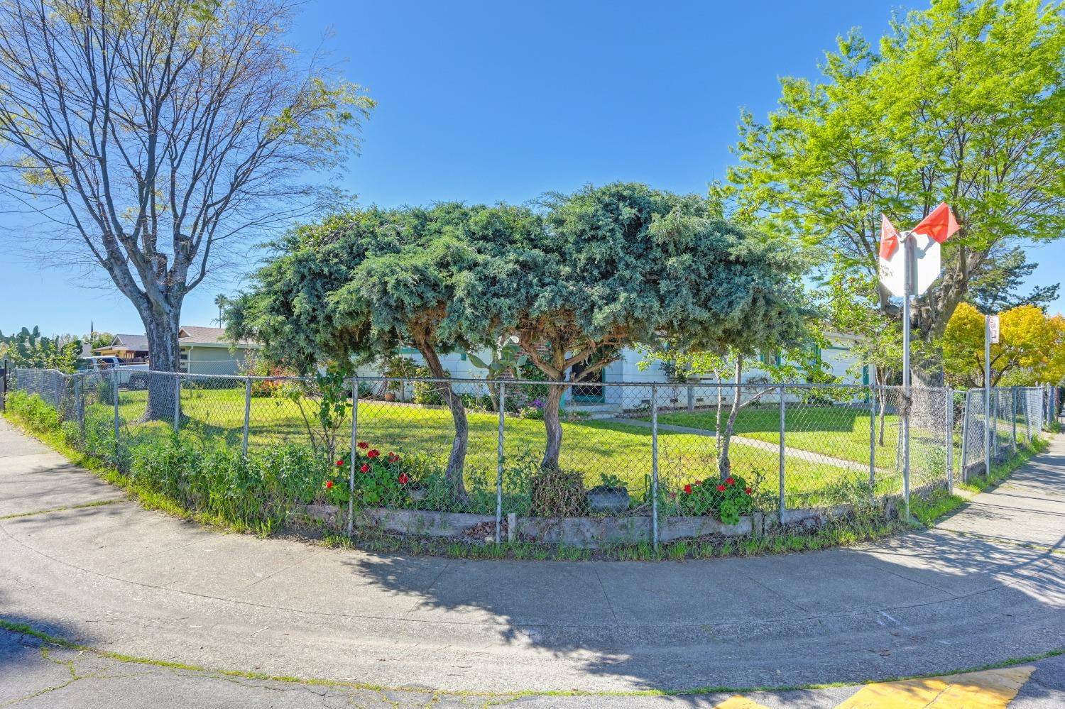 Sacramento, CA 95822,3180 Loma Verde WAY