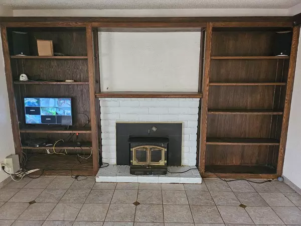 Sacramento, CA 95823,8210 Gandy Dancer WAY