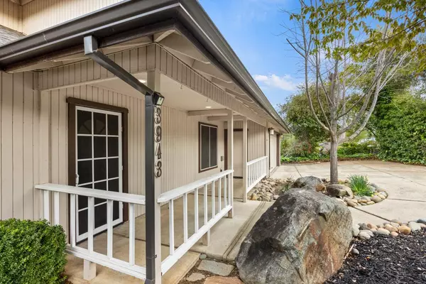 Cameron Park, CA 95682,3943 Los Santos DR