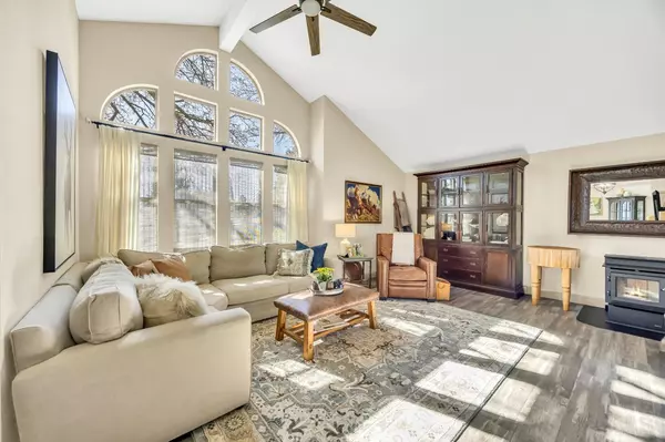 Placerville, CA 95667,639 James DR