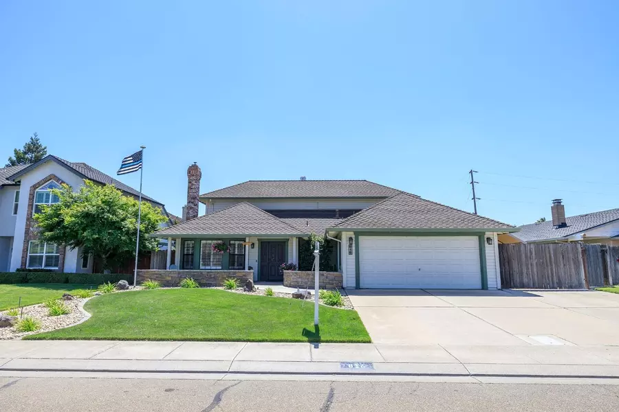 816 Jordanolo DR, Ripon, CA 95366