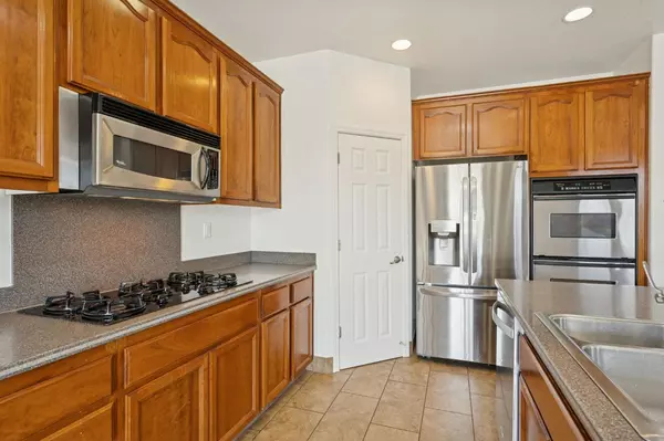 Lincoln, CA 95648,857 Sheffield LN