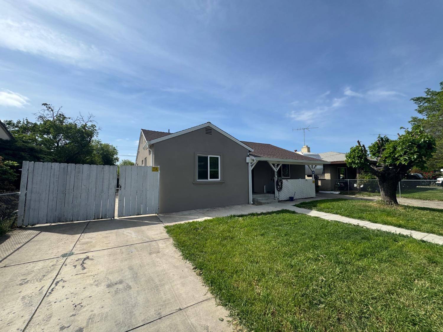 Stockton, CA 95205,2448 E Flora ST
