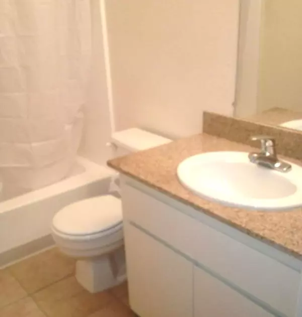 Manteca, CA 95337,479 Cherry LN #A
