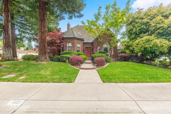 Sacramento, CA 95831,7601 El Douro DR