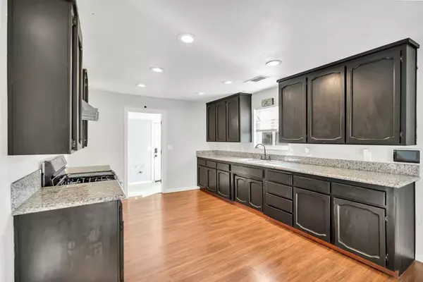 Olivehurst, CA 95961,5603 Alicia AVE