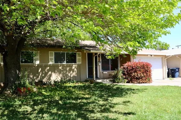 2413 Cordova LN, Rancho Cordova, CA 95670