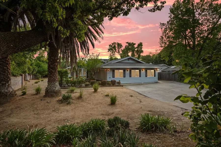 1099 Stewart RD, Sacramento, CA 95864
