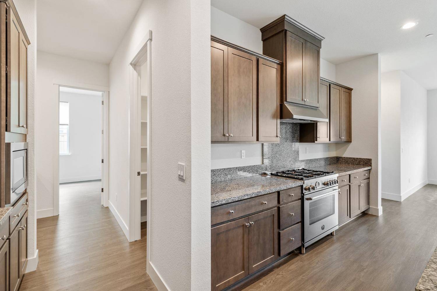 Lathrop, CA 95330,2901 Bassett CT