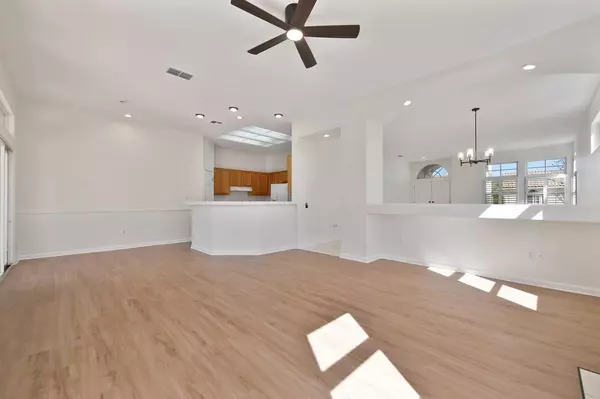 5117 Redbud Grove LN Roseville, CA 95747