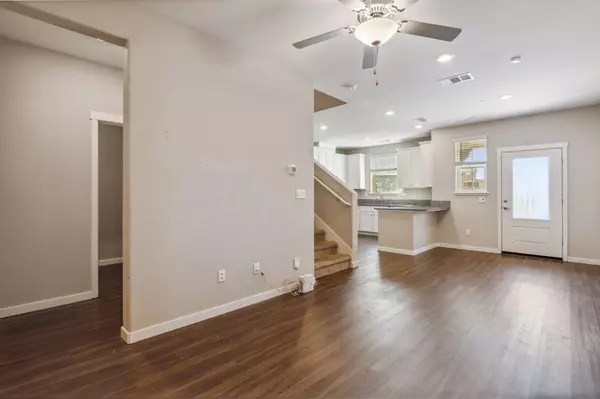 West Sacramento, CA 95691,3282 New York RD