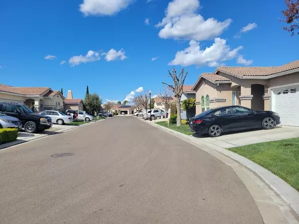 Los Banos, CA 93635,2906 Las Flores CIR