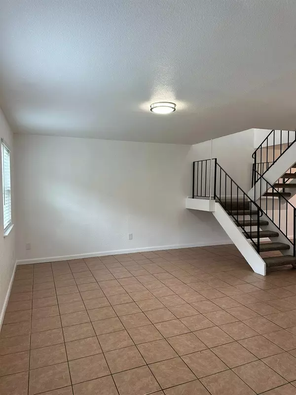 Sacramento, CA 95823,4201 Brookfield DR