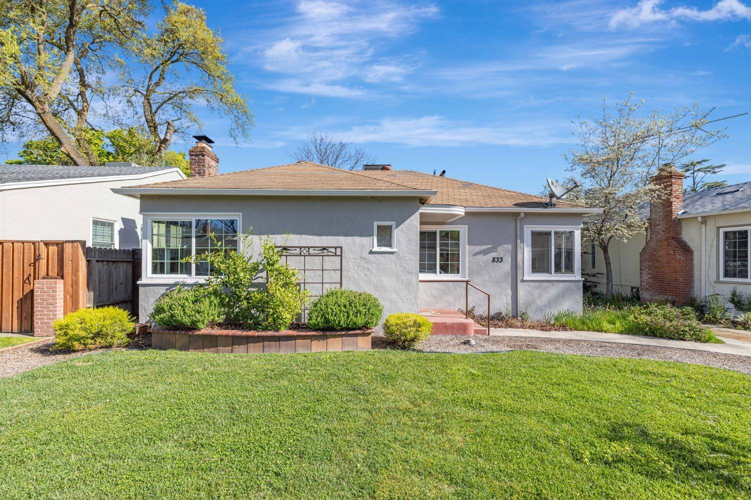 833 3rd AVE, Sacramento, CA 95818