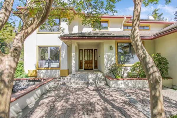 Davis, CA 95616,39614 Primrose PL