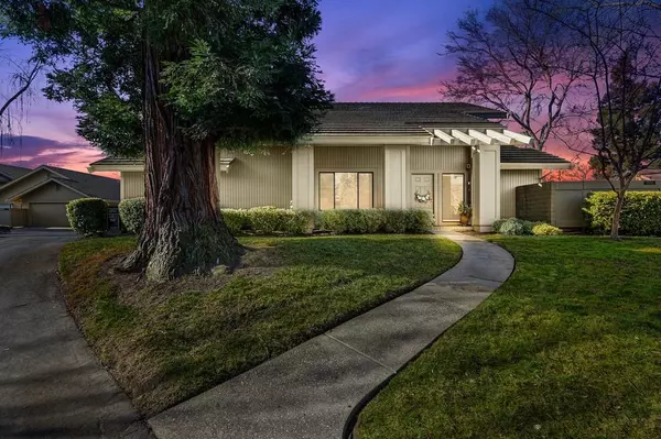 Gold River, CA 95670,2050 Promontory Point LN