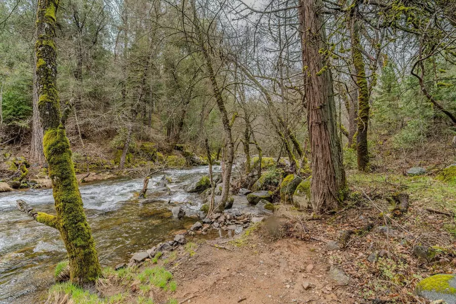 21655 Highway 26, West Point, CA 95255