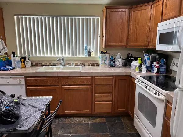 Sutter, CA 95982,2733 California ST