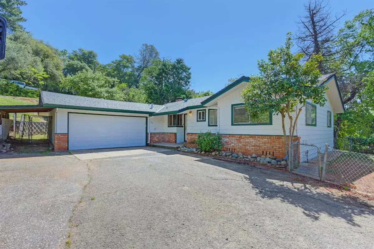 Auburn, CA 95603,152 Mulberry LN