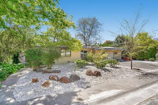 700 Elmwood DR, Davis, CA 95616