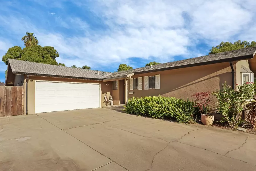 412 Tioga, Lodi, CA 95242