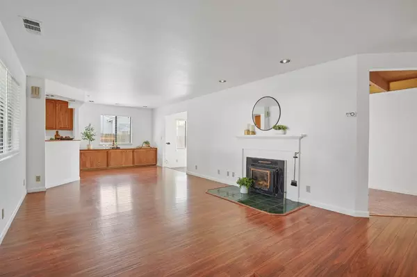 Sacramento, CA 95821,2370 Carlsbad AVE
