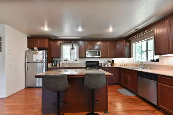 Twain Harte, CA 95383,22464 N Tuolumne RD