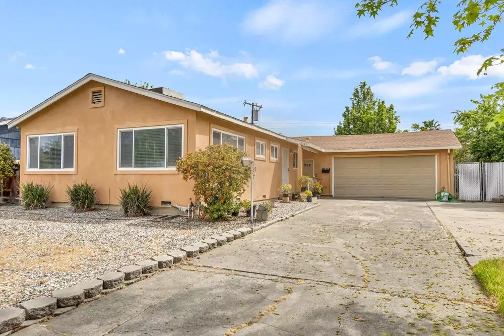 Sacramento, CA 95822,7487 Red Willow ST