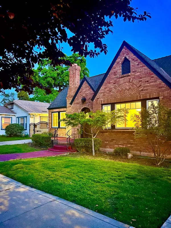 Stockton, CA 95203,1228 W Walnut ST