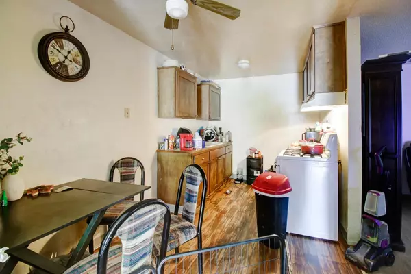 Sacramento, CA 95823,7326 Arleta CT