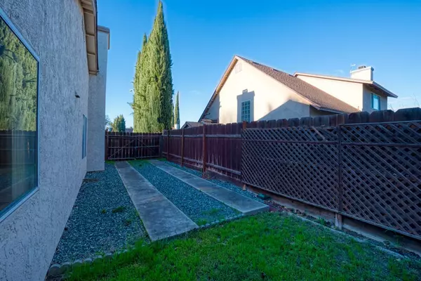 Patterson, CA 95363,612 Westfield LN