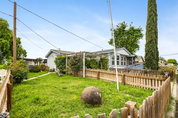 Esparto, CA 95627,26775 Plainfield ST