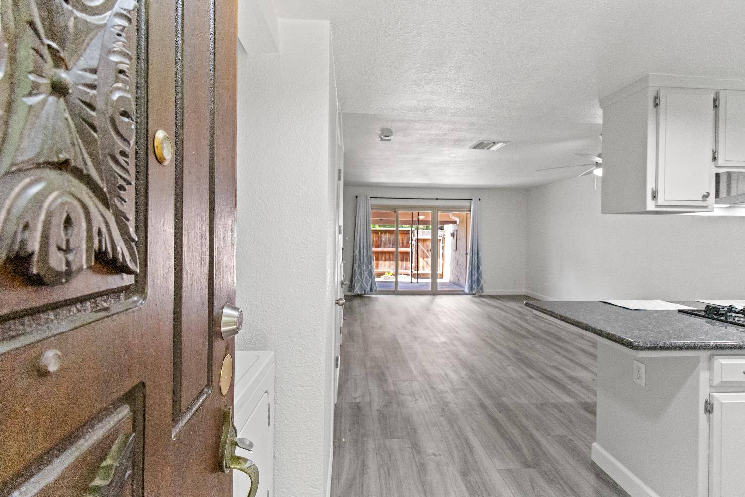 Carmichael, CA 95608,5906 Via Casitas
