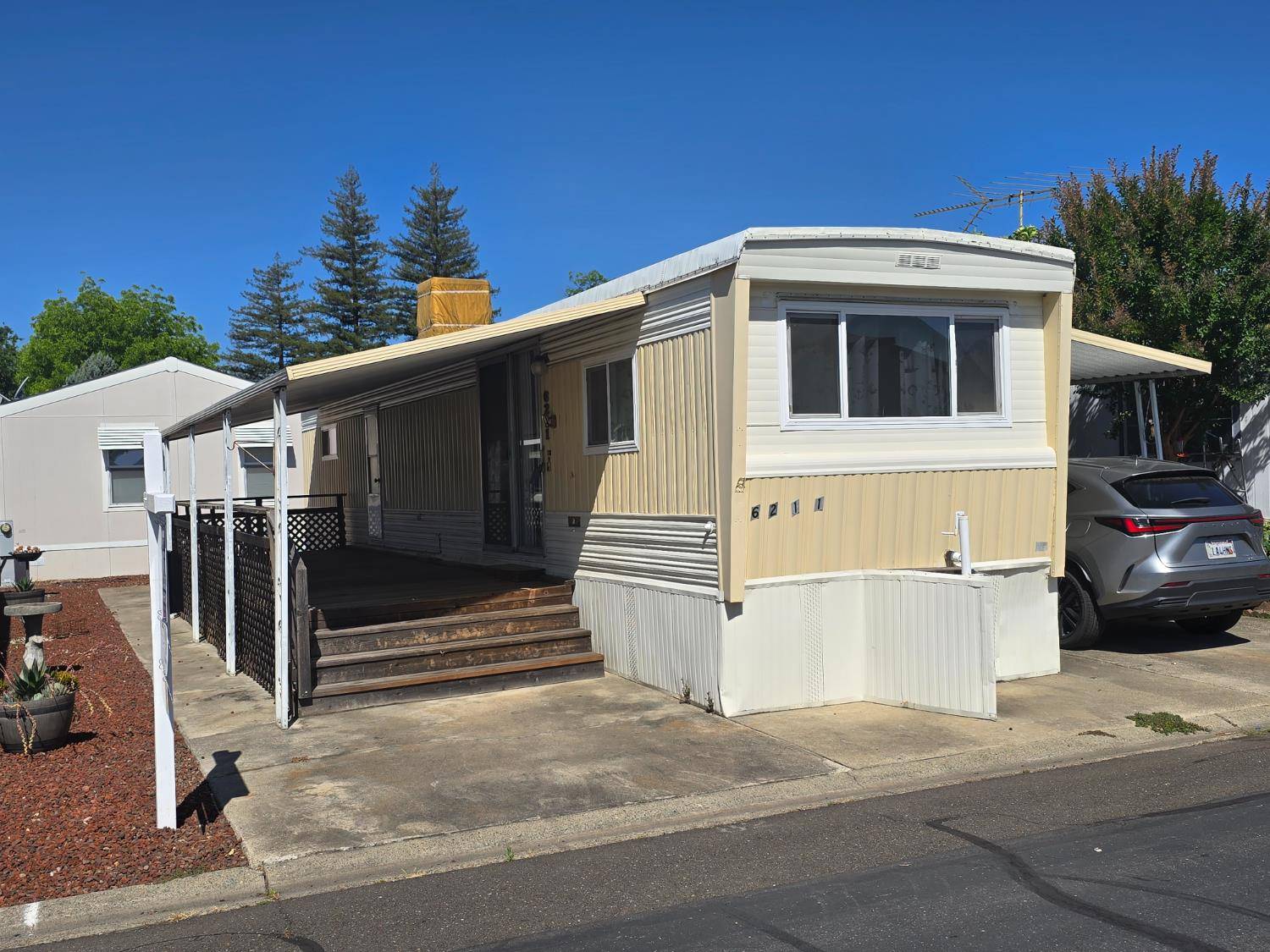 Sacramento, CA 95841,6211 Calgary AVE #82
