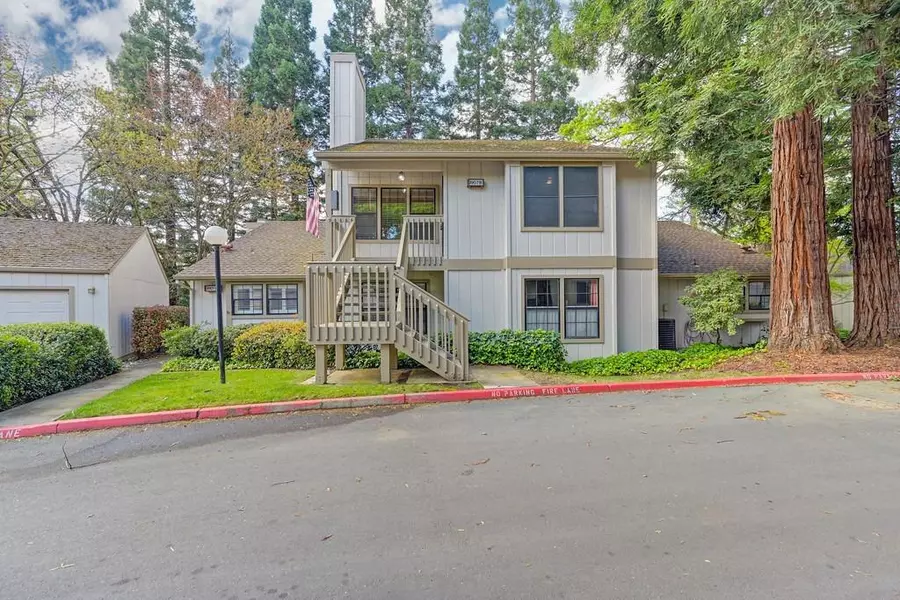 3907 Park Circle LN #B, Carmichael, CA 95608