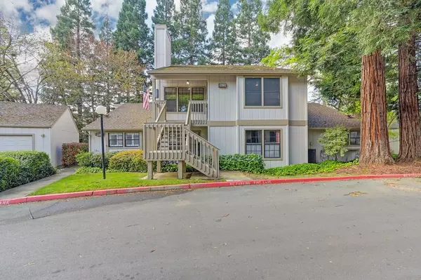 Carmichael, CA 95608,3907 Park Circle LN #B