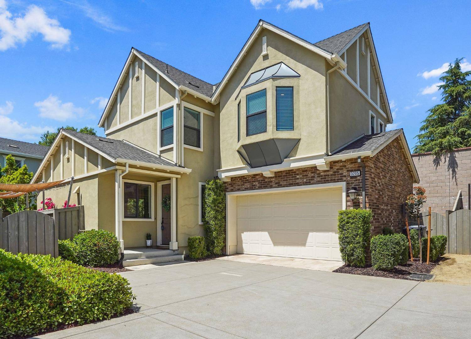 3205 Forney, Sacramento, CA 95816