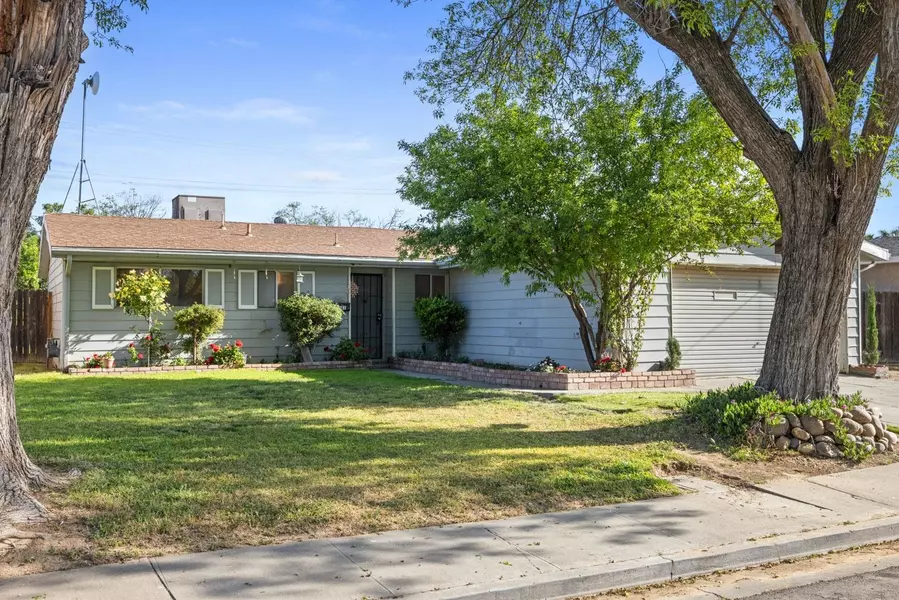 1447 Edith DR, Gustine, CA 95322