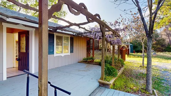 Penn Valley, CA 95946,19958 John Born RD