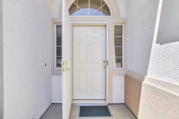 Roseville, CA 95747,5424 Campcreek LOOP