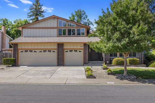 Roseville, CA 95661,903 Cottonwood DR