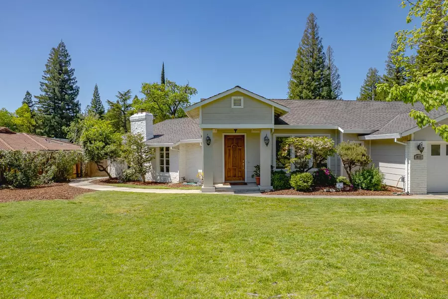 811 Los Molinos WAY, Sacramento, CA 95864