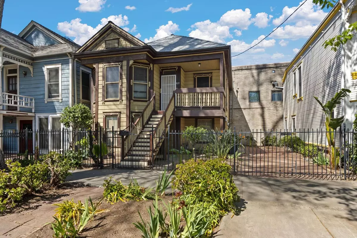 Sacramento, CA 95814,821 F ST