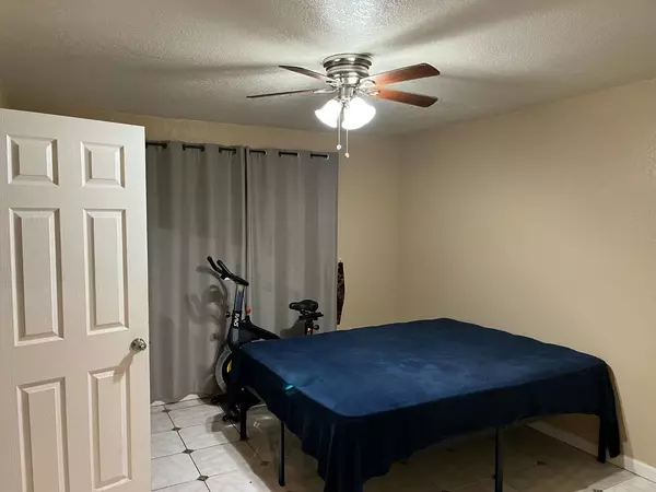 Stockton, CA 95210,1010 Fleetwood WAY