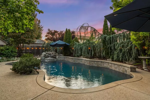 Roseville, CA 95747,324 Hadnall Ct