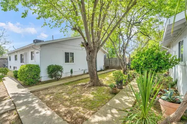 Sacramento, CA 95820,4722 Parker AVE