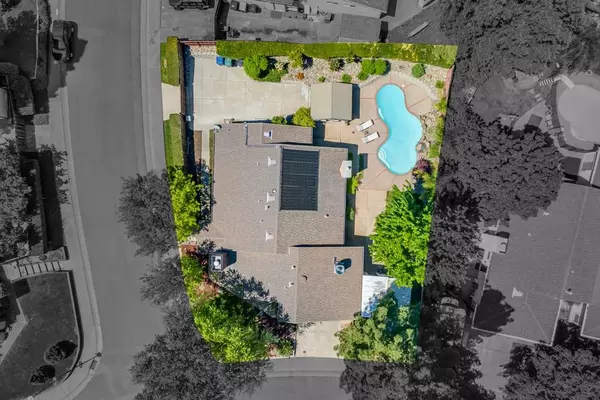 Orangevale, CA 95662,8265 Woodlake Hills DR