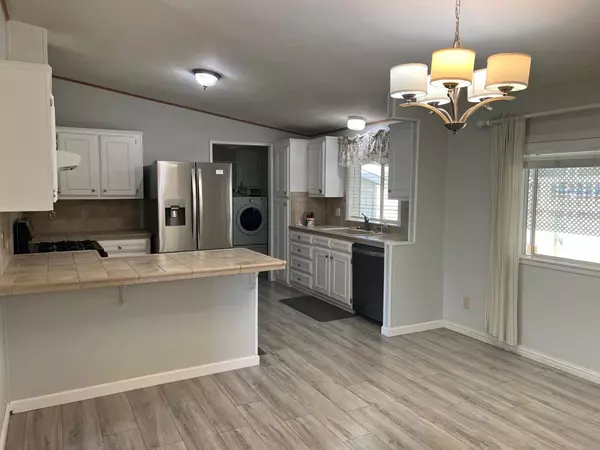 Diamond Springs, CA 95619,4390 Patterson DR #246