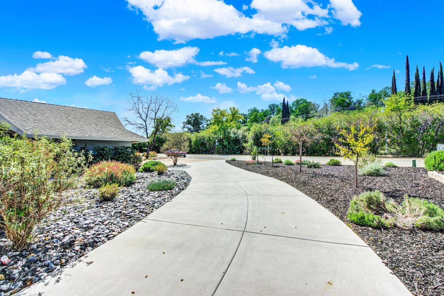 Rocklin, CA 95677,5175 Whitney BLVD