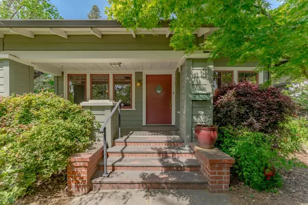 Sacramento, CA 95818,1925 Sloat WAY